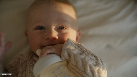 Réduire les coliques de bébé : le guide des biberons anti-coliques