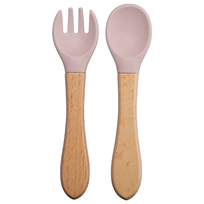 Couvert pour bebe- en silicone-manche-bois-rose-beige