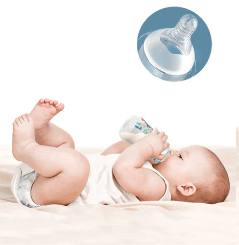 bébé prend sa tétée