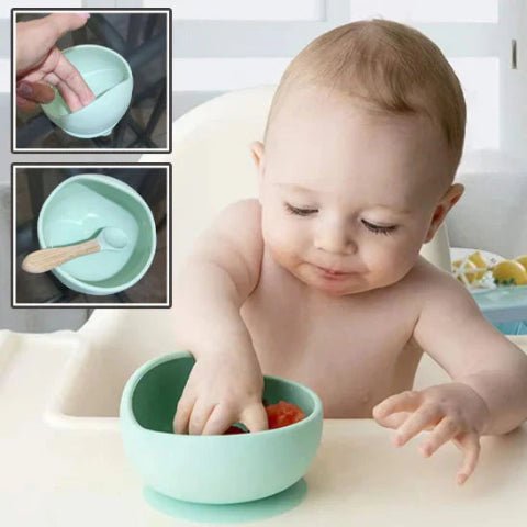 bébé mange des fruits dans son bol à ventouse